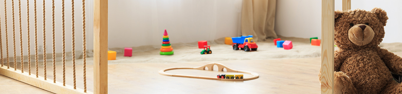 TOYS - domenska končnica